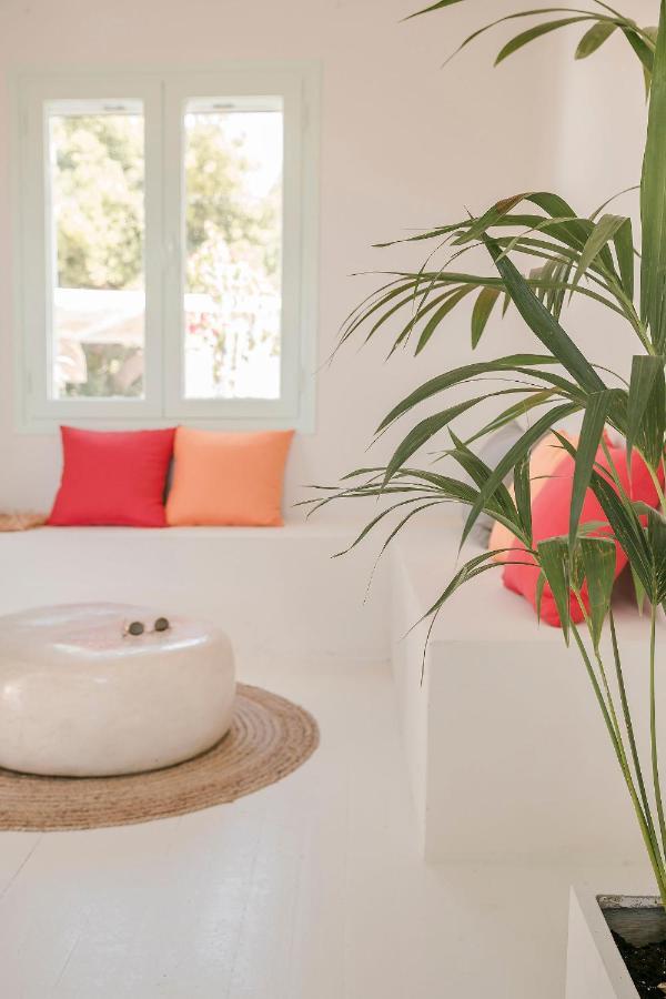 Bohemian Nest - Cheerful 2-Bedroom Villa With Pool Dhavgáta Exterior foto